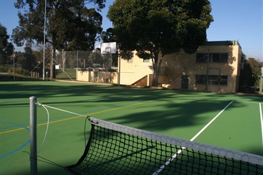 Belmont Park basketball courts