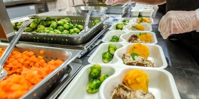 support-services-for-seniors-delivered-meals.jpg